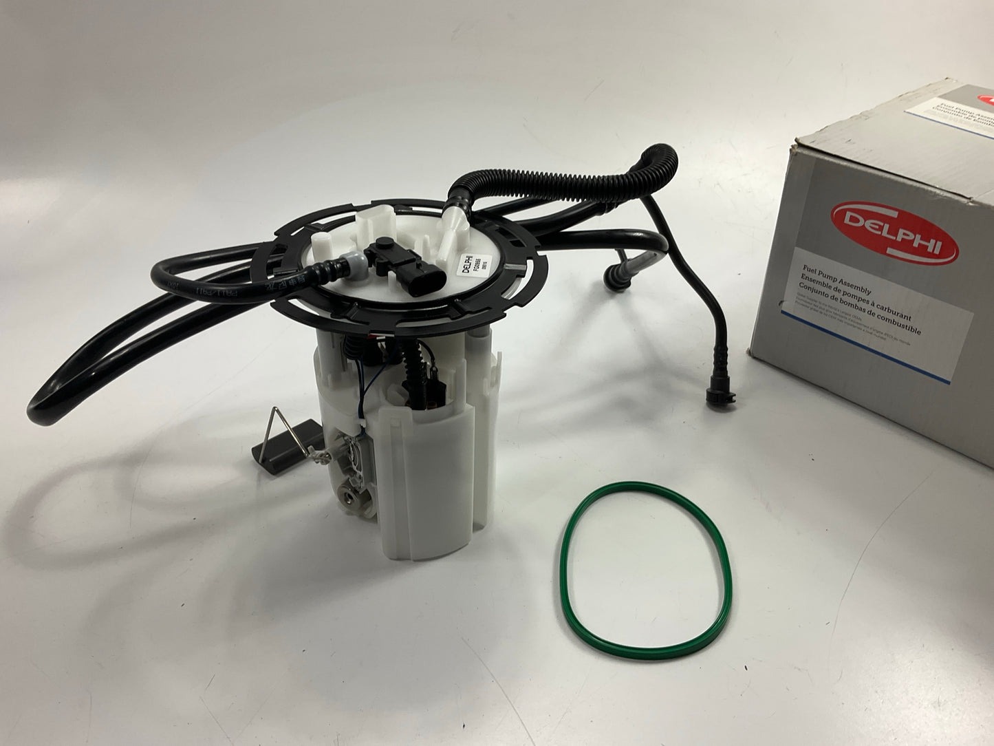 Delphi FG0955 Fuel Pump Module Assembly For 2007-2008 Chevrolet Malibu 3.5L-V6