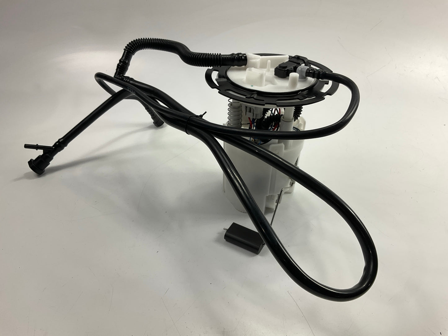 Delphi FG0955 Fuel Pump Module Assembly For 2007-2008 Chevrolet Malibu 3.5L-V6