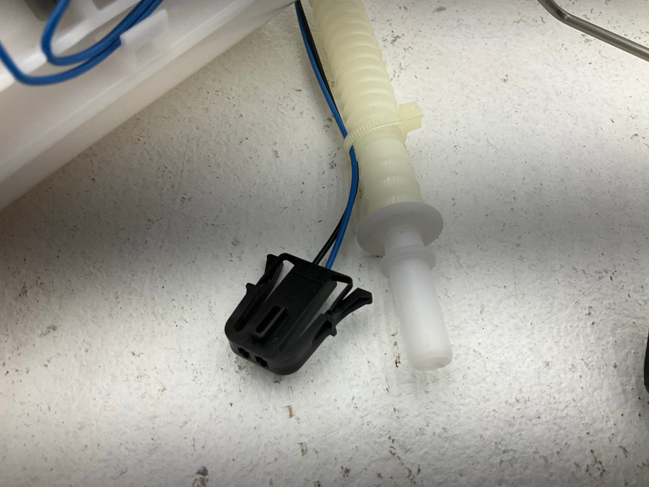 Delphi FG0985 Fuel Pump For 2002-2004 Mini Cooper