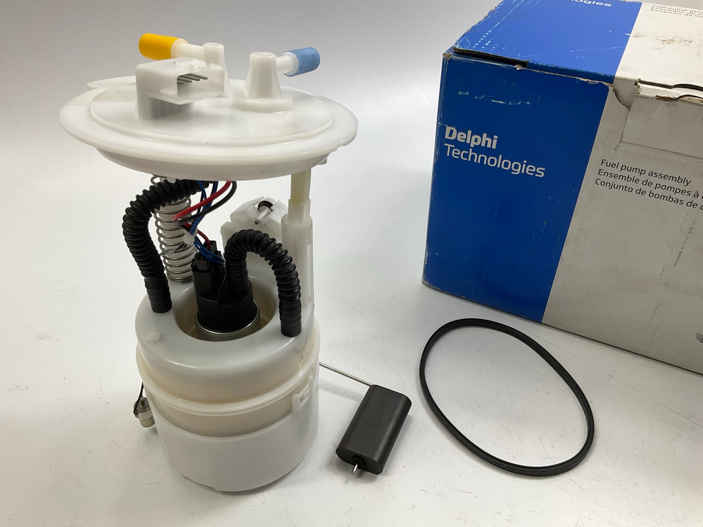 Delphi FG0987 Fuel Pump Module For 2004-2008 Nissan Maxima, 2004-2009 Quest