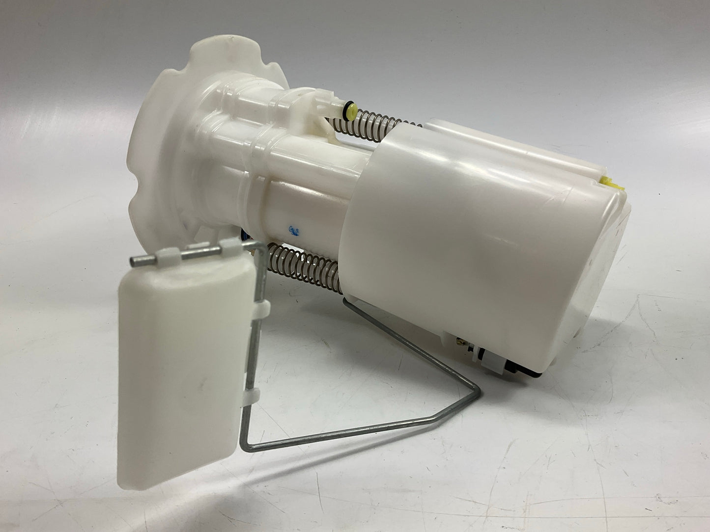 Delphi FG1084 Fuel Pump Module For 2003-2009 Nissan 350Z