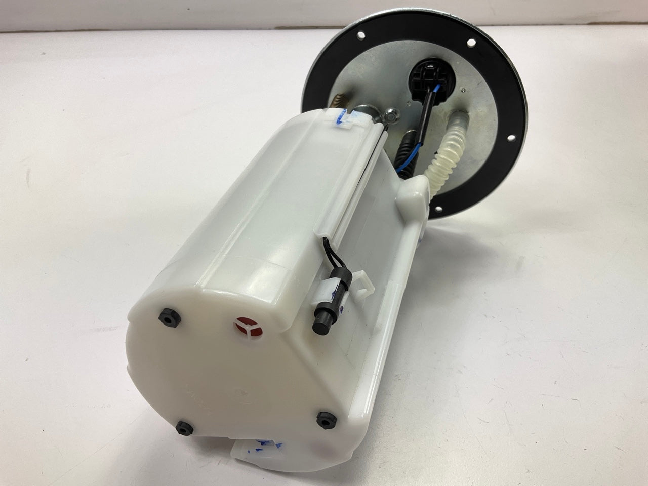 MISSING SENDER - Delphi FG1235 Fuel Pump For 2003-2005 Kia Sedona
