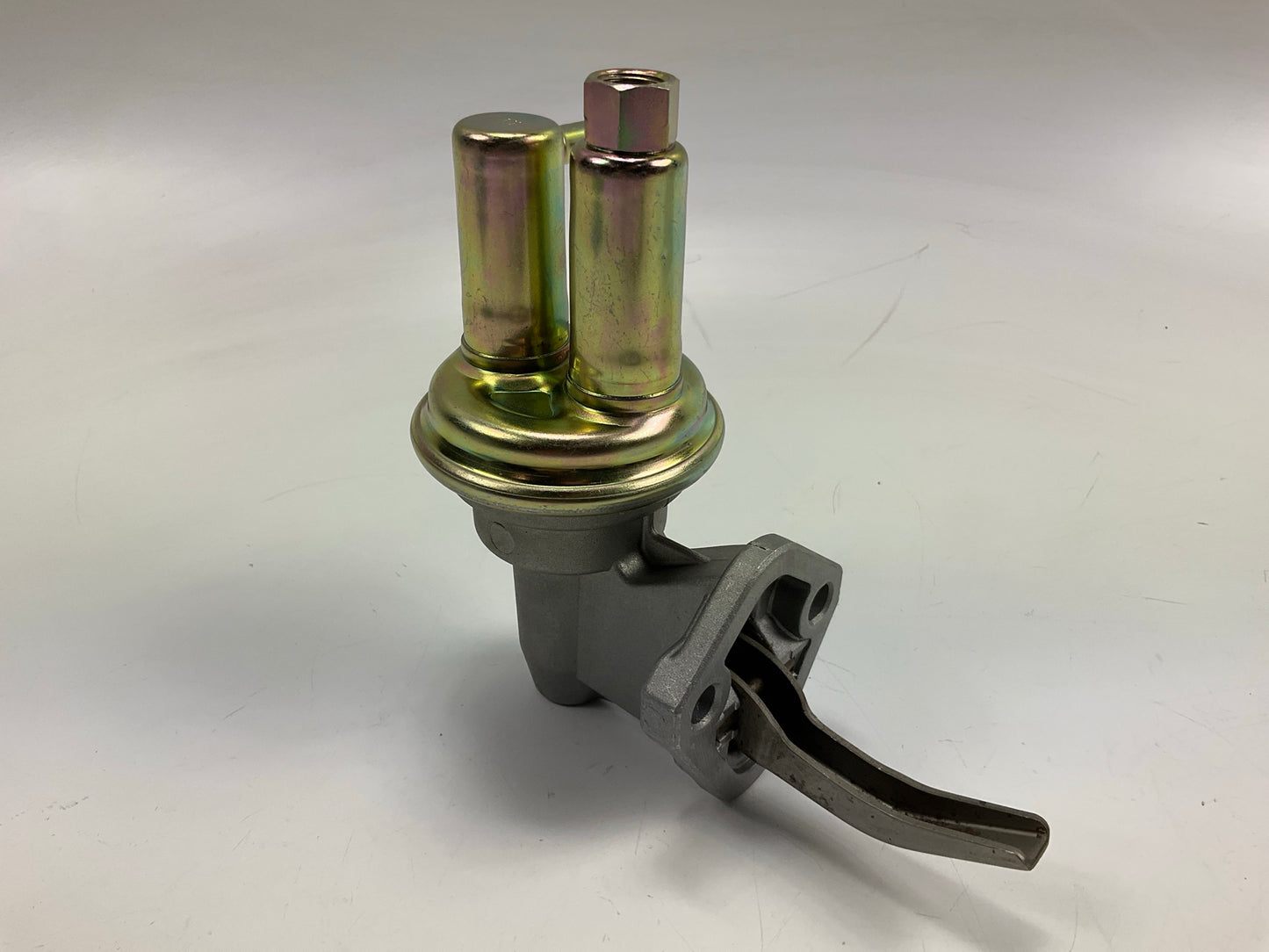Delphi MF0009 Mechanical Fuel Pump For 72-90 Jeep, 70-88 AMC 199 232 258 4.2L L6
