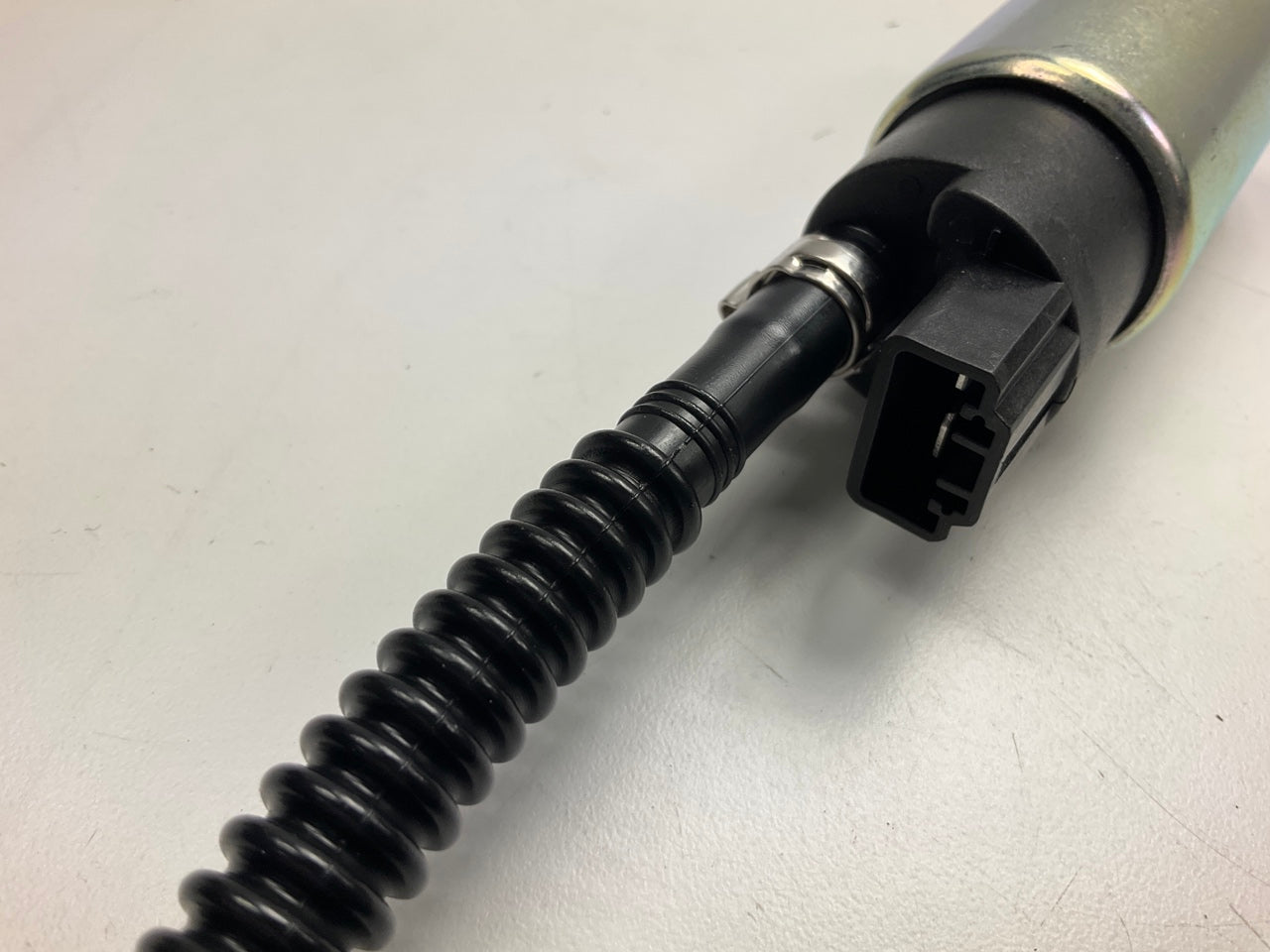 Spectra SP1229 Fuel Pump, Comes In Delphi Box