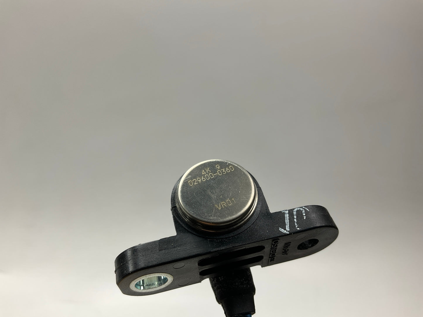 Delphi SS10223 Engine Crankshaft Position Sensor OEM DENSO 95-97 Accord 2.7L-V6