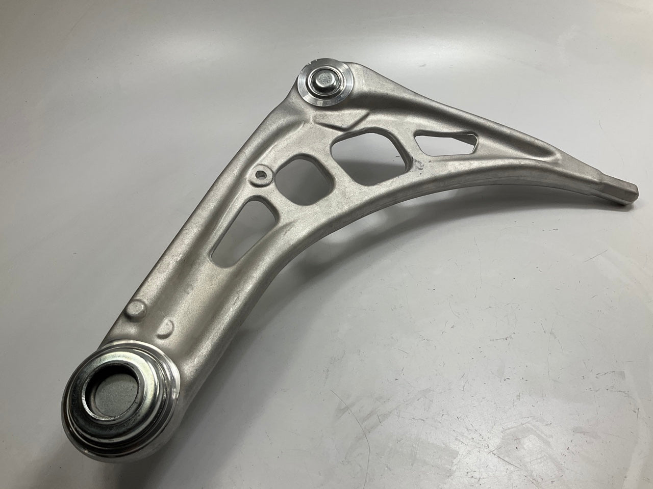 Delphi TC882 Front Right Lower Control Arm