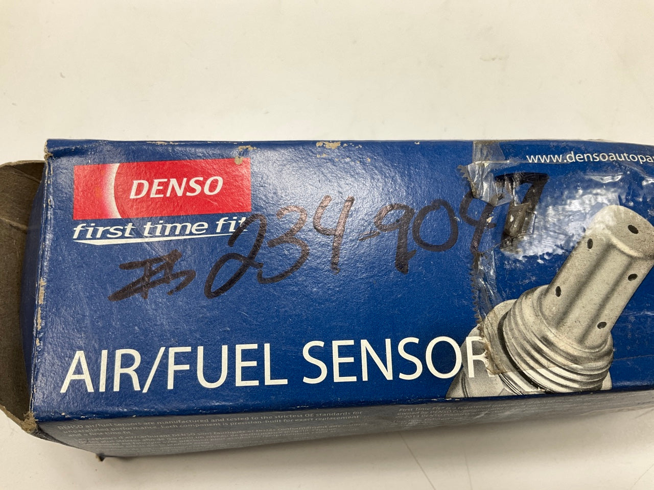 Denso 234-9047 Front (Upstream) OEM Oxygen O2 Sensor