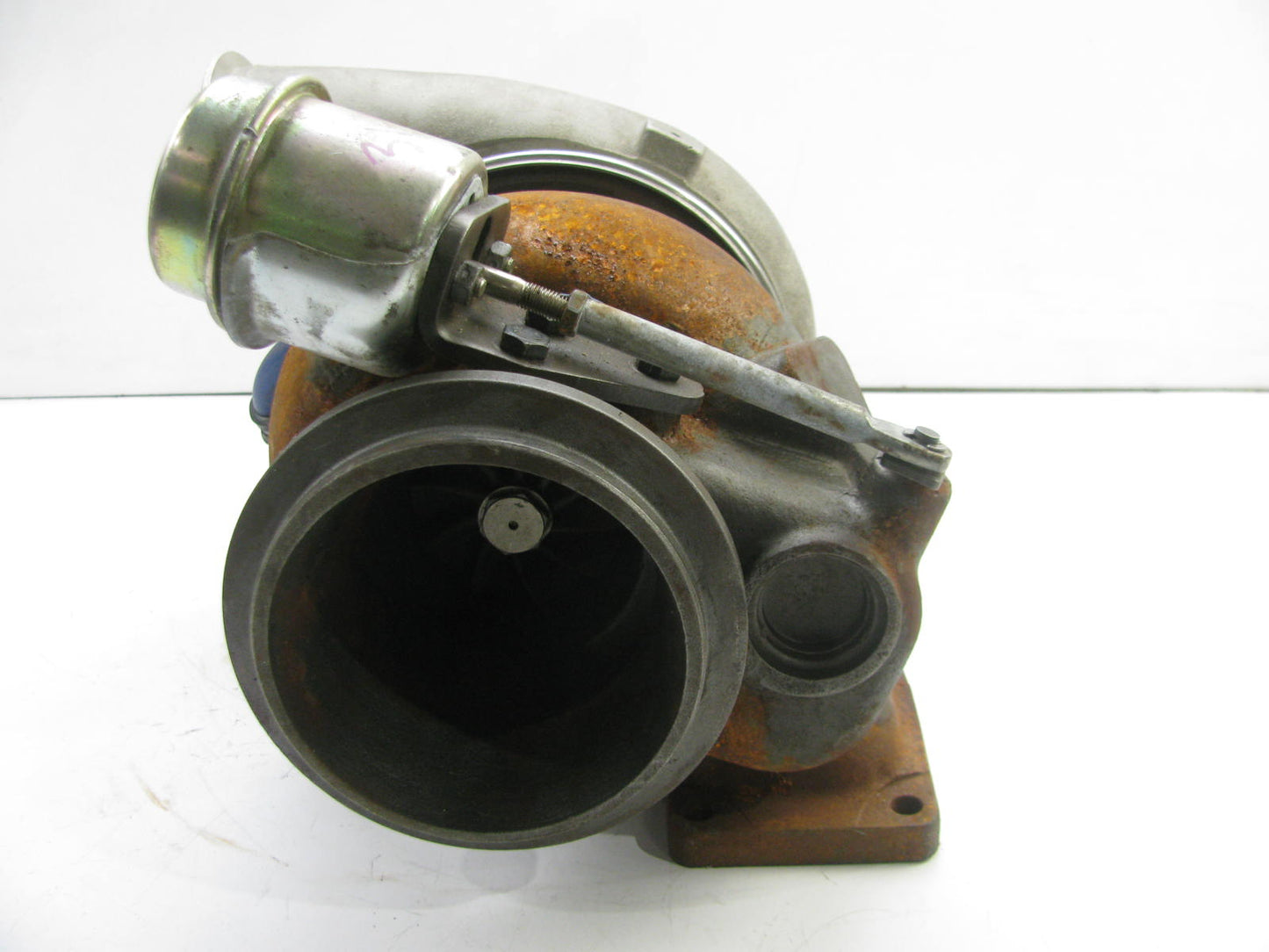 REBUILDABLE CORE - USED  Detroit Diesel R23528065 Turbocharger