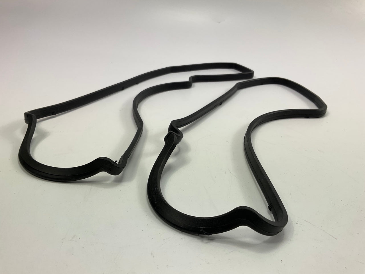 Detroit Gasket 19572 Valve Cover Gasket Set For 1985-1994 Subaru 1.8L-H4