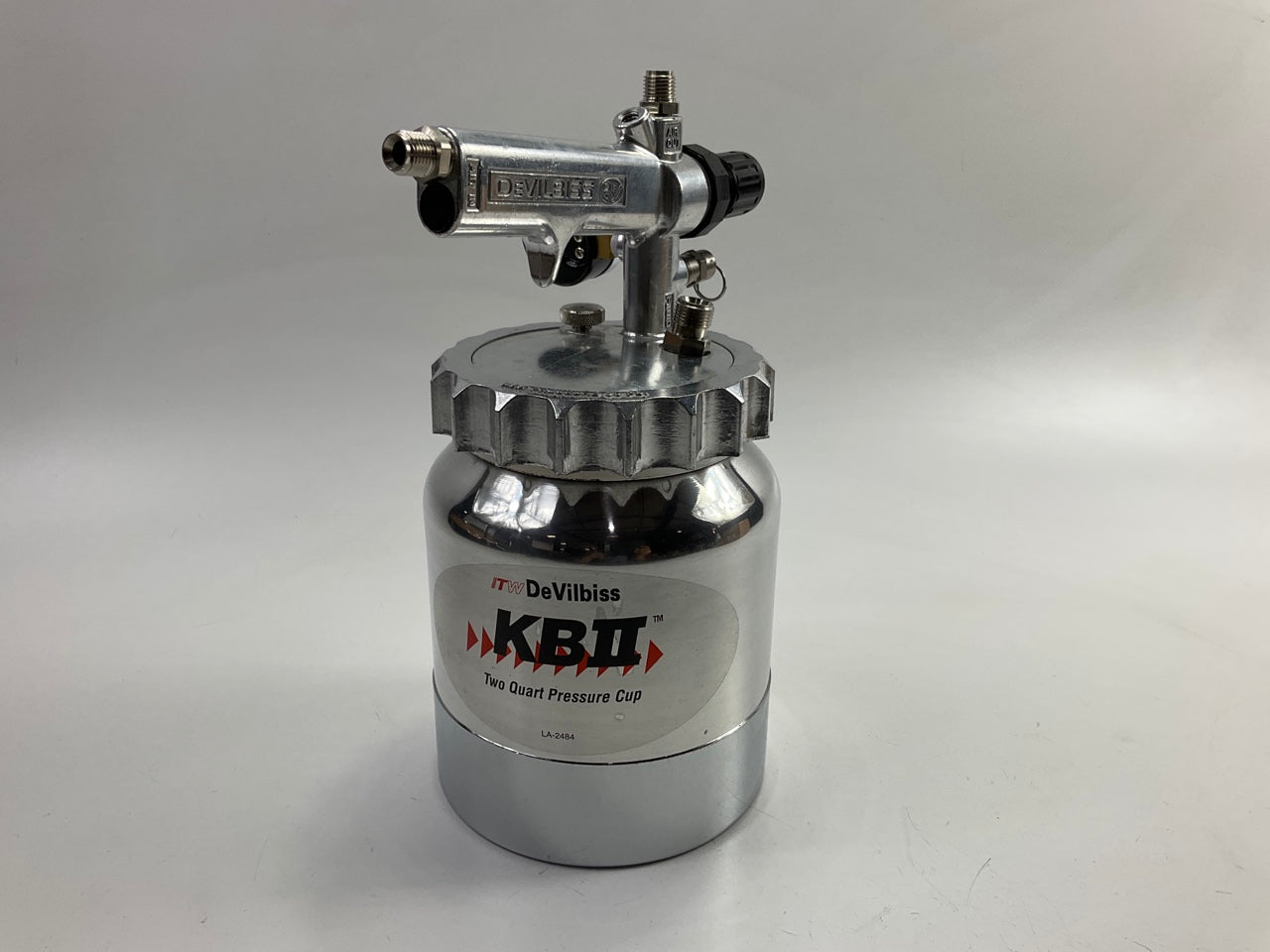 DeVilbiss 120033 2 Quart Aluminum Pressure Cup KB-555