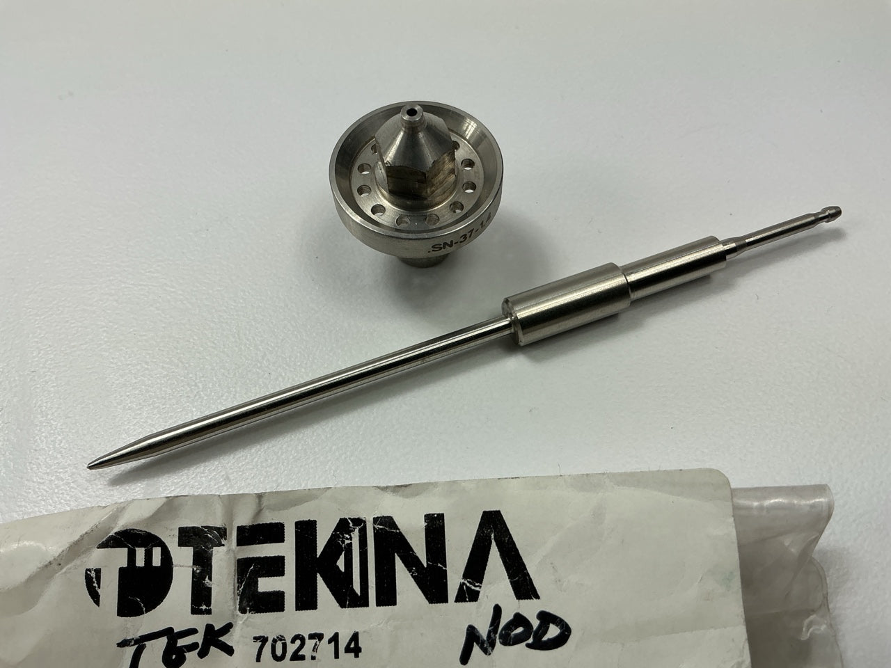 DevilBiss TEKNA 702714 Fluid Tip And Needle Set, 1.4 Mm, Copper HE Spray Gun