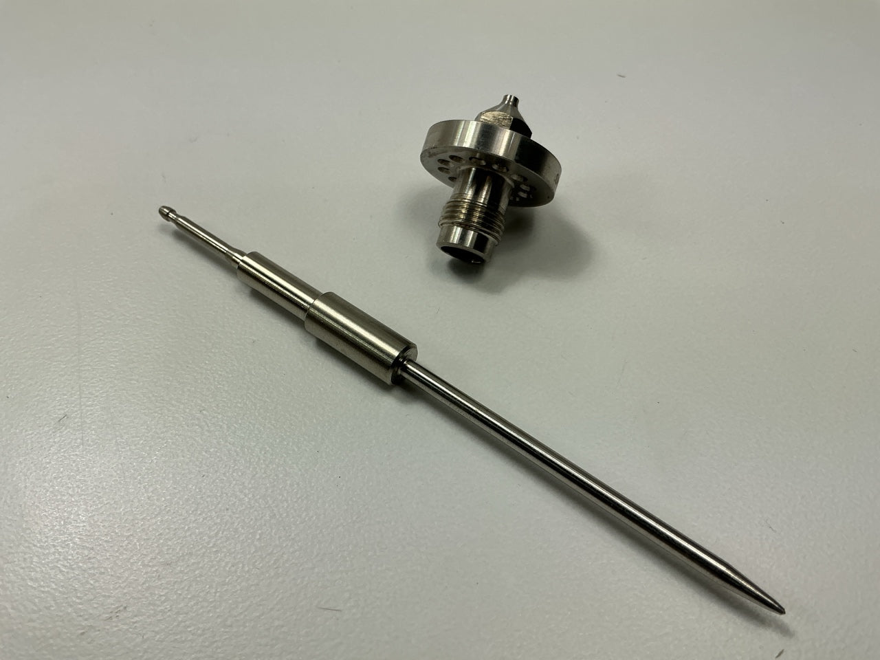 DevilBiss TEKNA 702714 Fluid Tip And Needle Set, 1.4 Mm, Copper HE Spray Gun