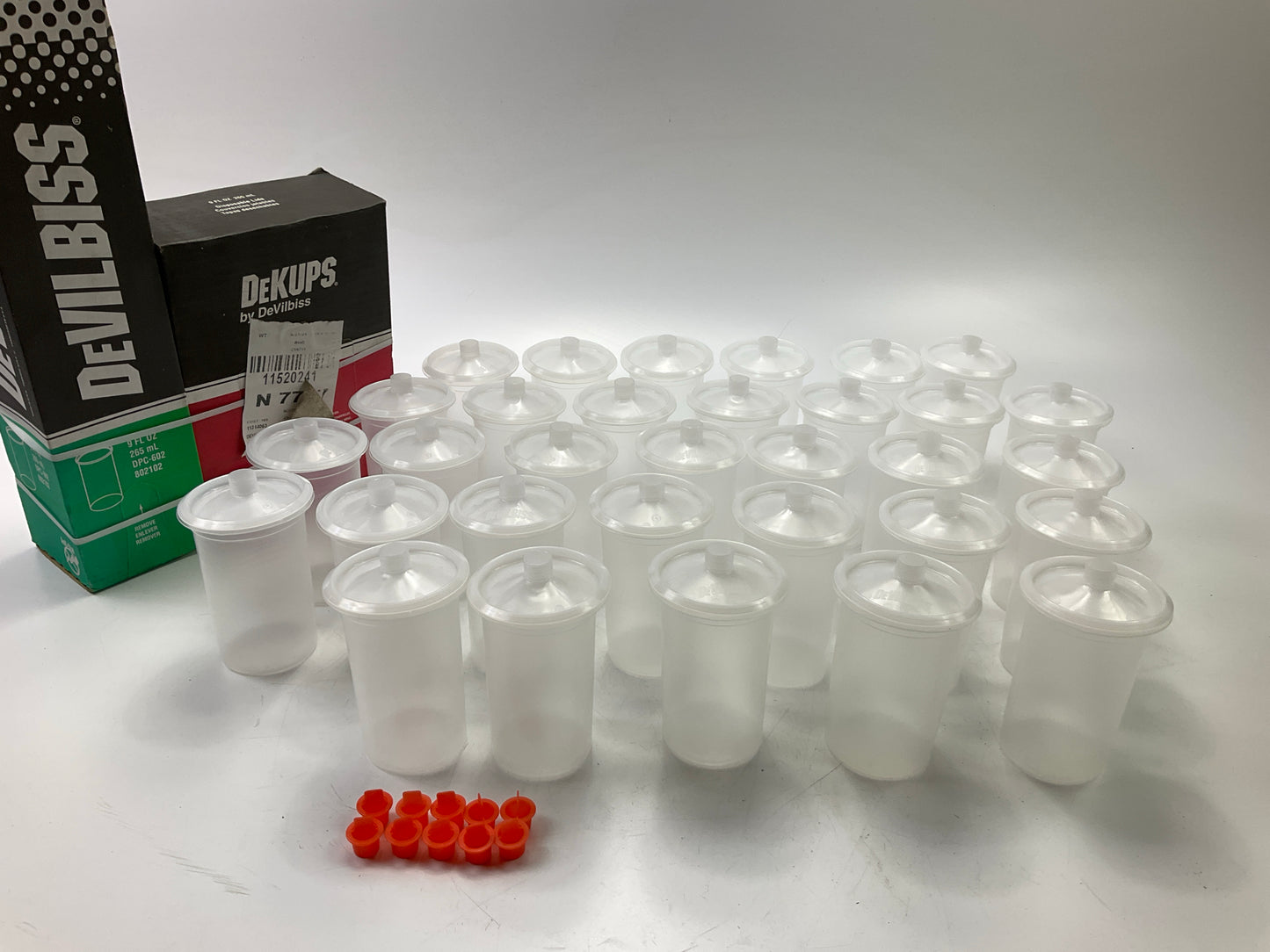 DeVilbiss DeKups 802102 Disposable Cup & Lid 9 Oz For Compact Spray Gun (32 Ct)