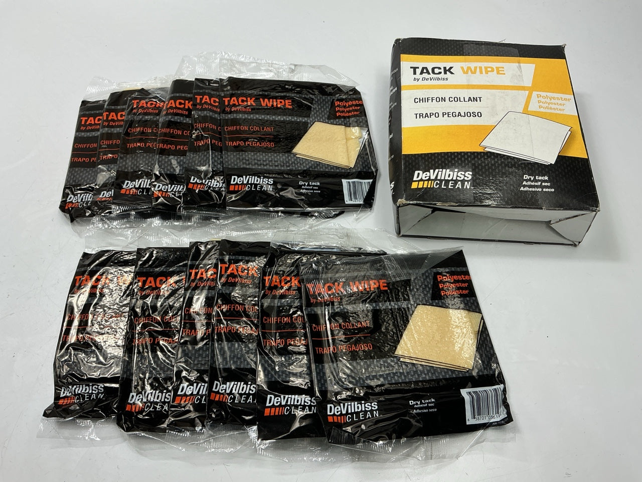 12 / PACK - Devilbiss 803817 Automotive Refinishing 17''x11'' Poly Tack Wipes