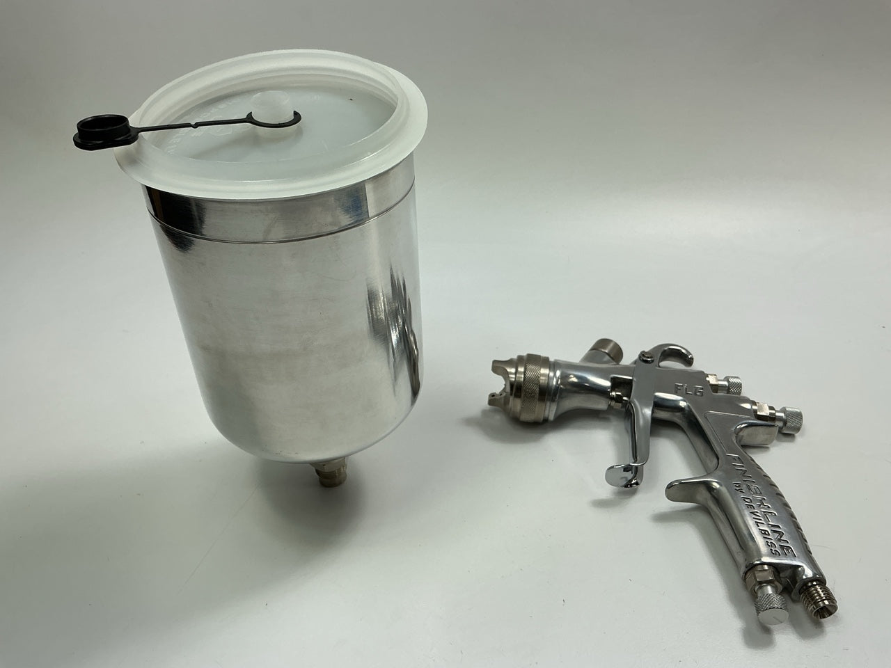 DeVilbiss 803560 / FLG678 Finishline Primer Paint Spray Gun Kit