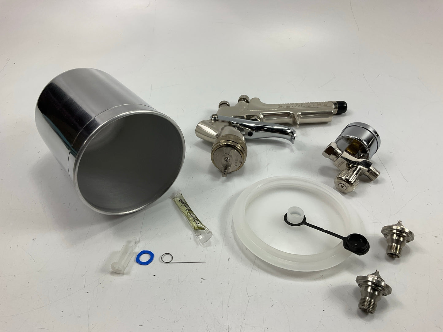 Devilbiss GFG-670 Plus High Efficiency Gravity Feed Paint Spray Gun With Cup