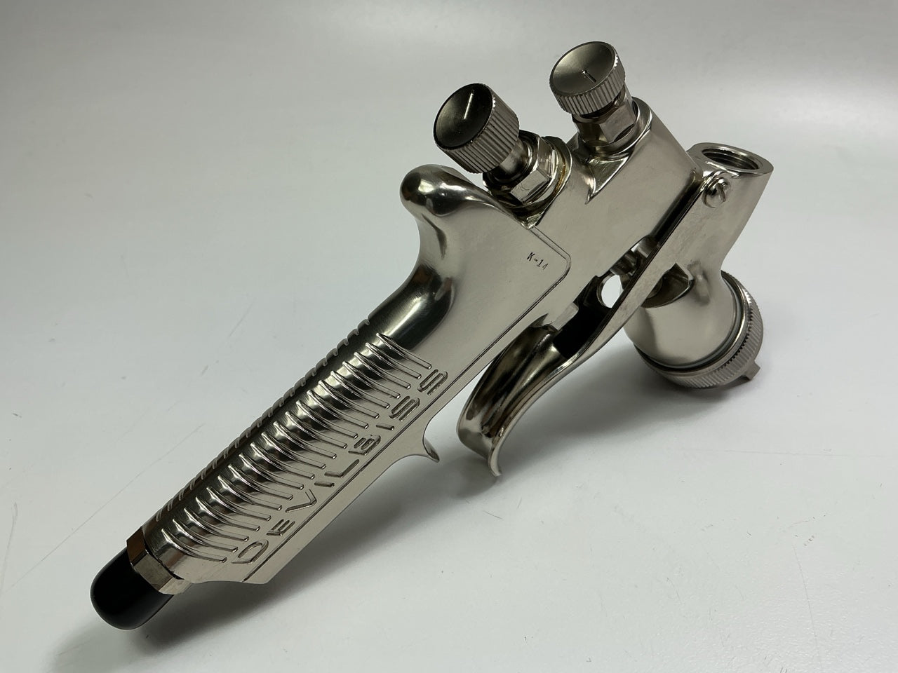 Devilbiss GTI-620G GTi Millennium HVLP Gravity Feed Paint Spray Gun (W/ 3 Tips)