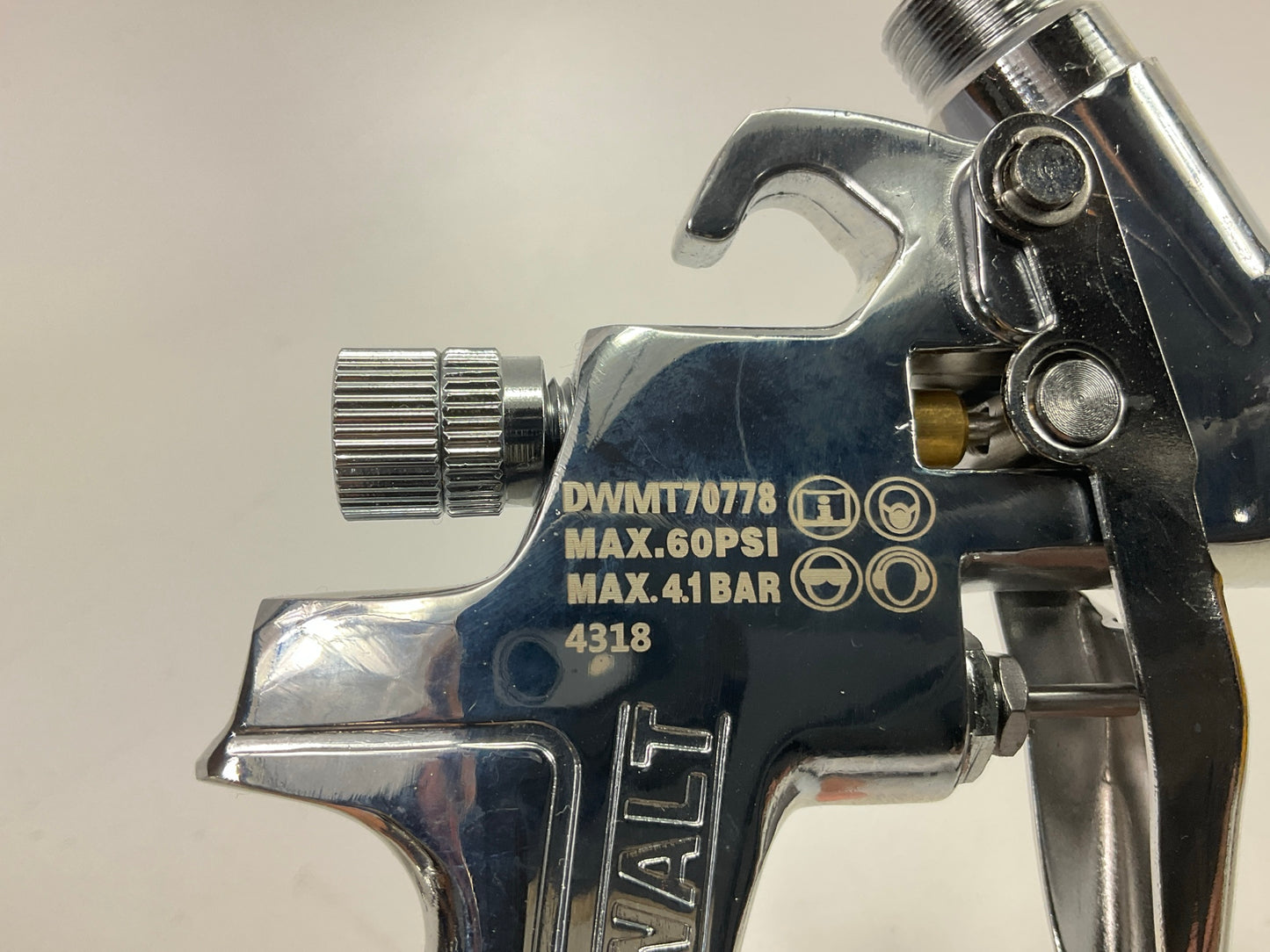 DEWALT DWMT70778 Gravity Feed Touch-Up Paint Spray Gun