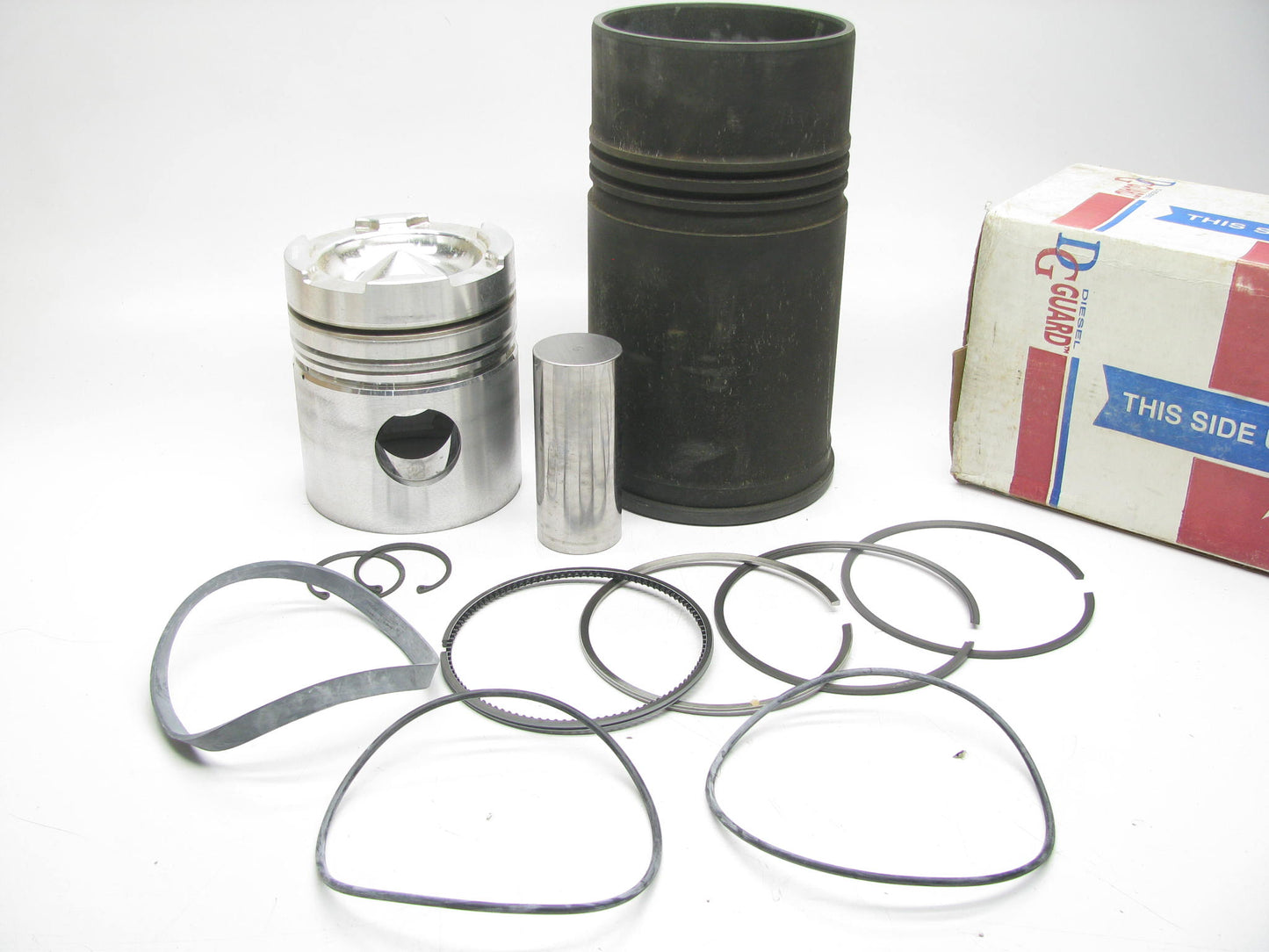 Diesel Guard DG3801779  Cylinder Kit  For Cummins 855