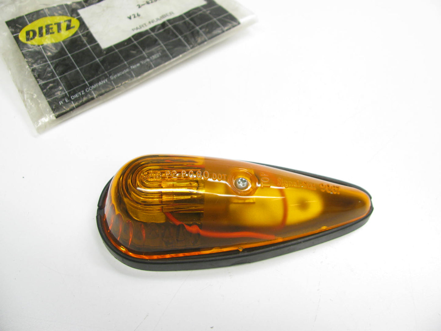 Dietz 2-82004 Universal Style Cab Roof Marker Light