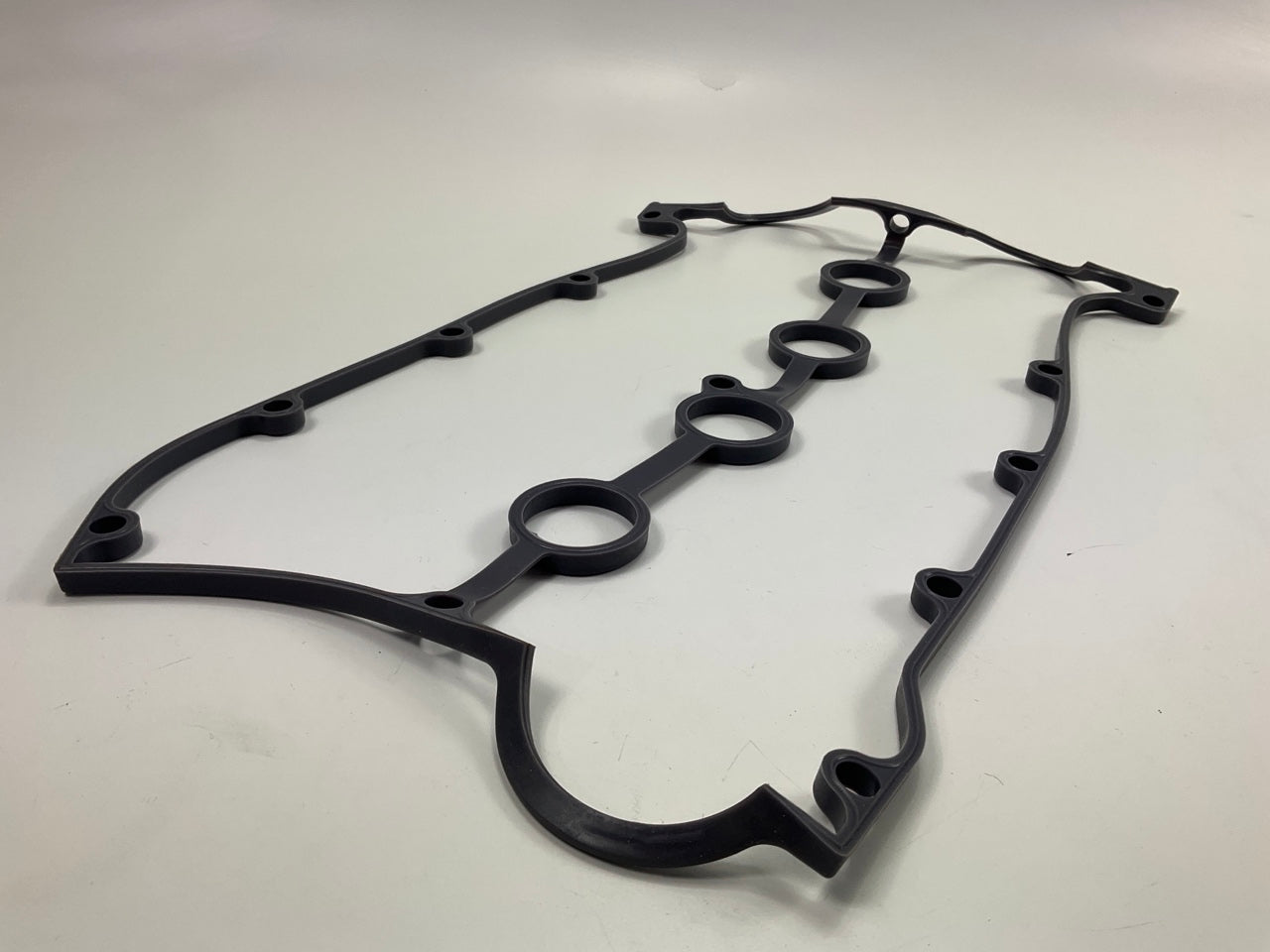 DNJ VC489 Valve Cover Gasket For 1998-2001 Kia Sephia, 00-04 Spectra