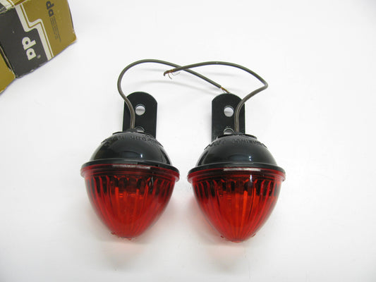 (2) Dominion 712039 BEEHIVE RED  LENSE CAB MARKER CLEARANCE LAMPS