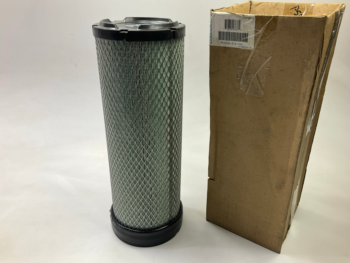 Donaldson P532504 Air Filter Replaces 46595 AF25130M RS3507 AT323638 AF2203