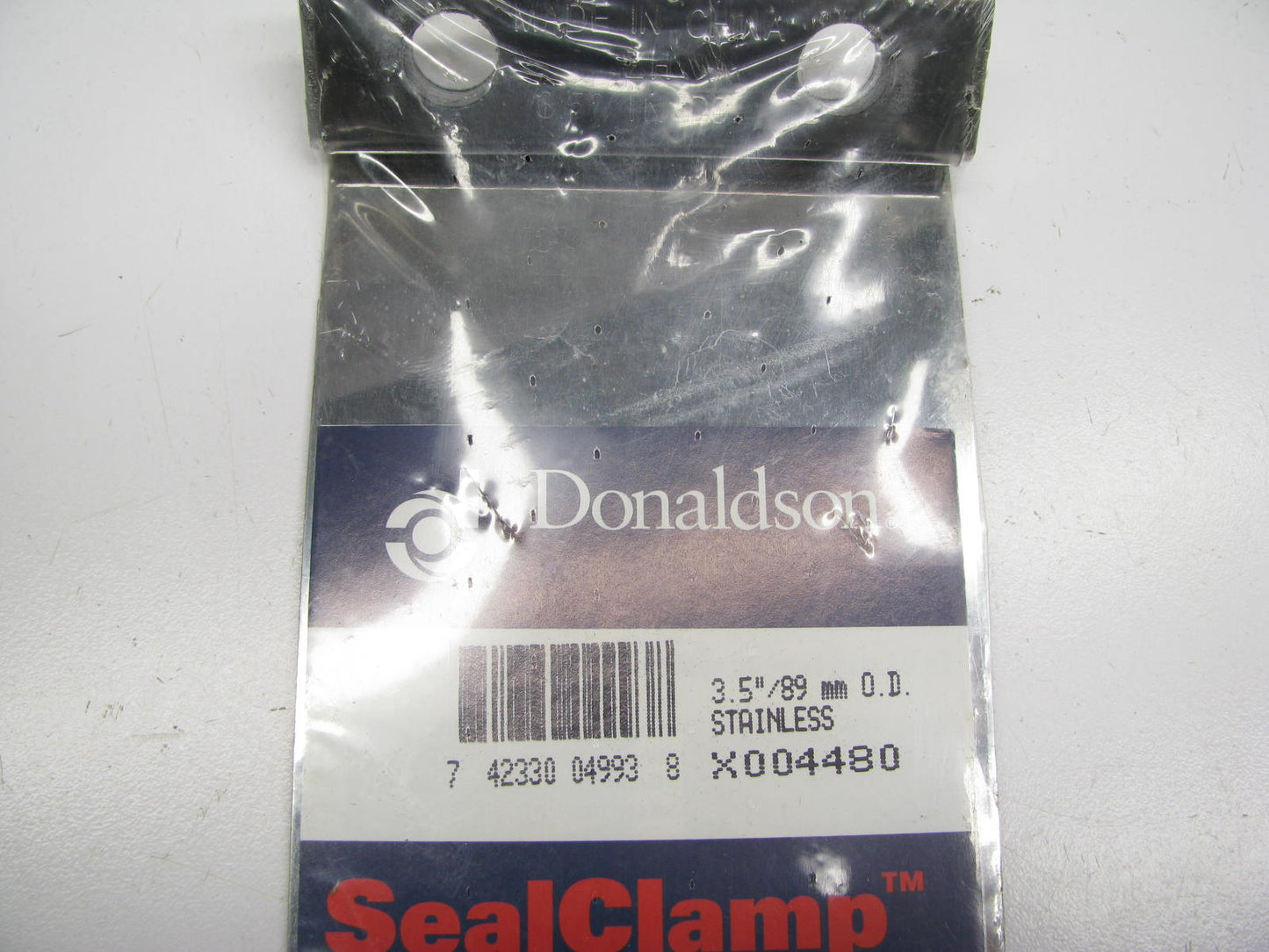 Donaldson X004480 3.5'' Stainless Seal Clamp Exhaust Clamp