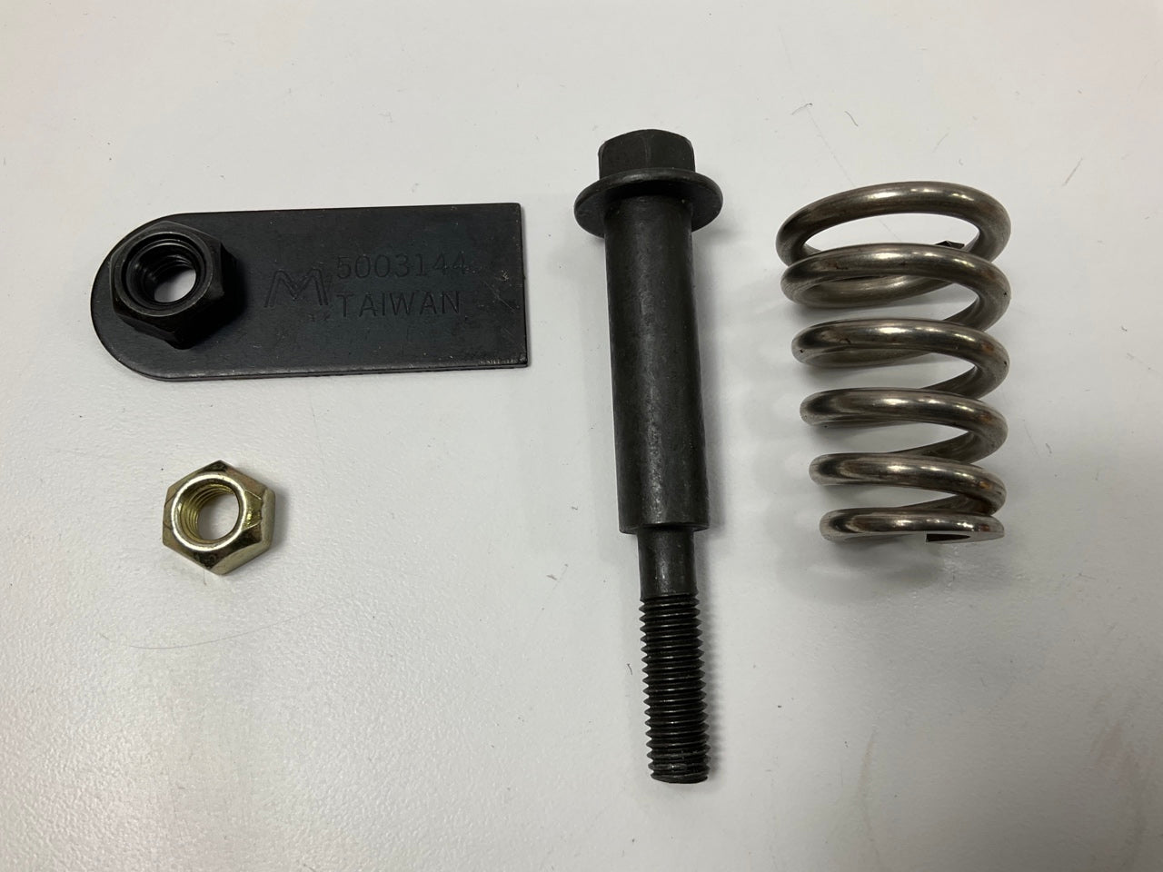 Dorman 03128 Exhaust Manifold Bolt And Spring