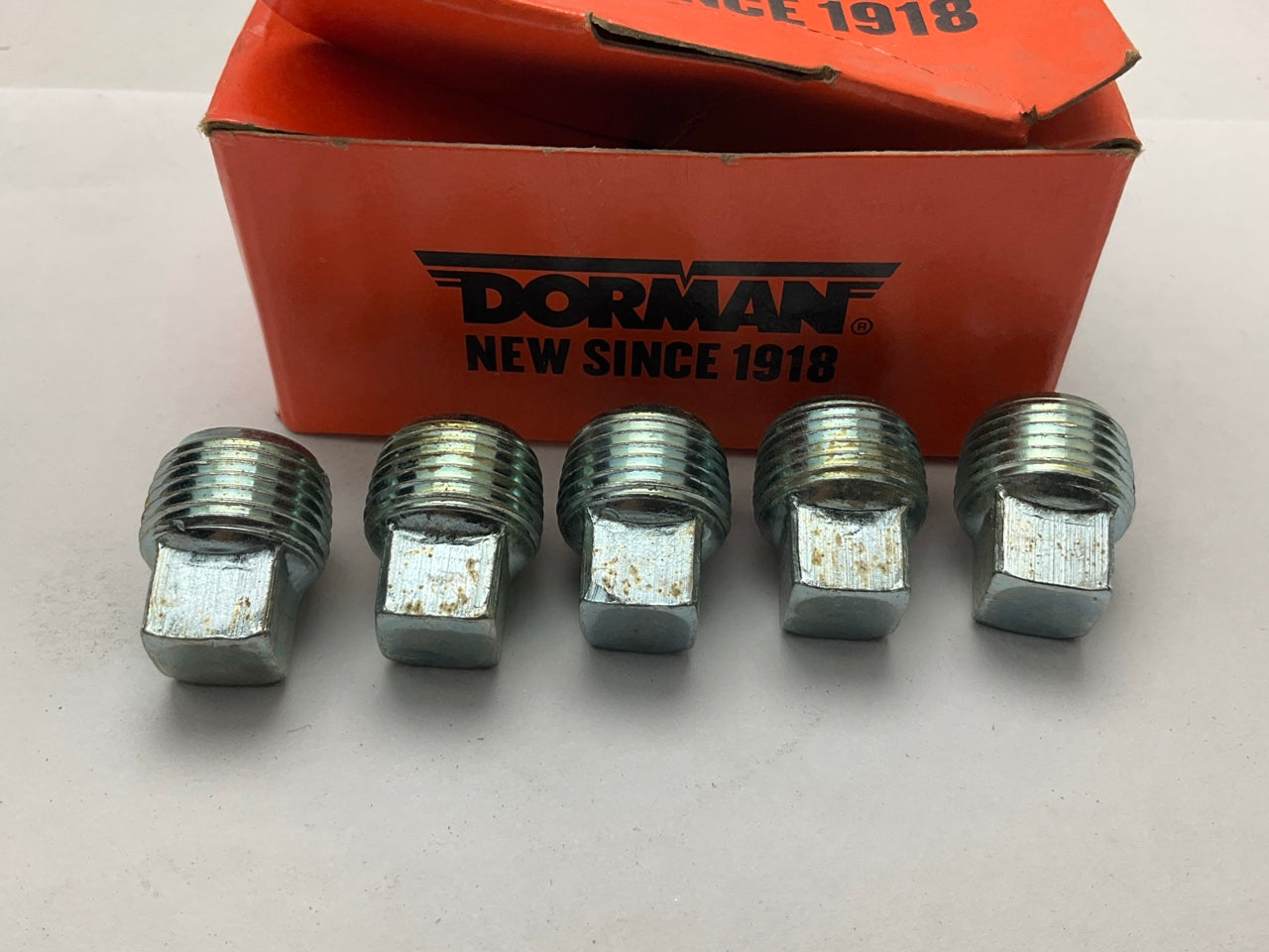 (5) Dorman 090-001 Pipe Plug Square 3/8-18 NPT, Head Size 7/16''