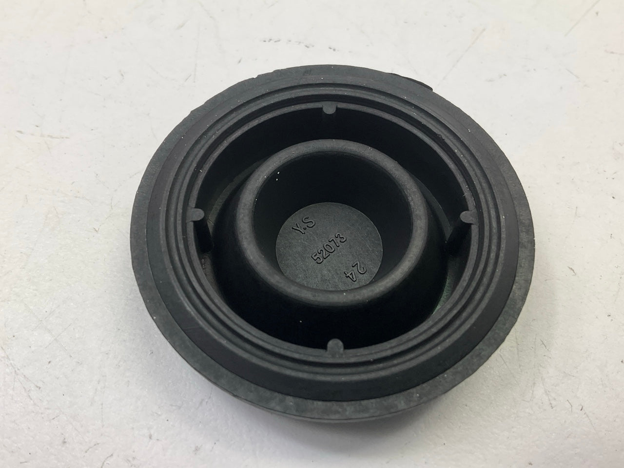 Dorman 42072 Master Cylinder Gasket Reservoir Cap