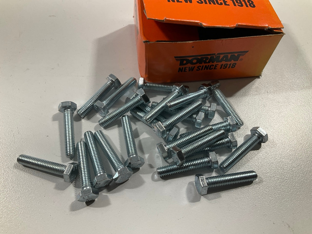 (25) Dorman 423230 Cap Screw-Hex Head-Class 8.8- M6-1.0 X 30mm