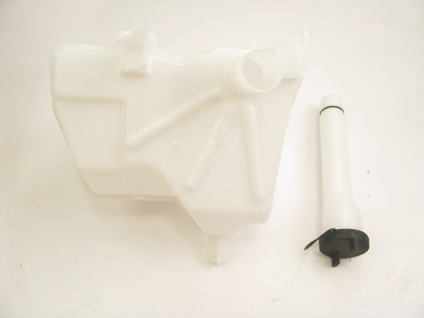Dorman 603-042 Windshield Washer Reservoir 2001-2007 Escape 2005-2007 Mariner