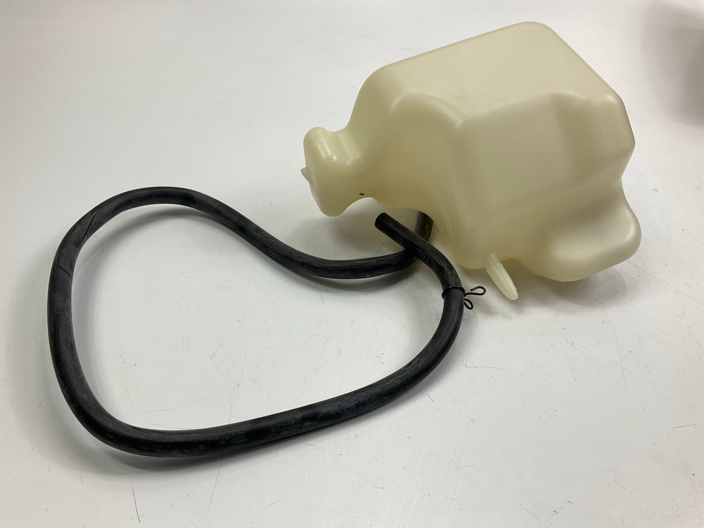 Dorman 603-401 Front Engine Coolant Reservoir Tank 94-96 Toyota Camry 2.2L DOHC