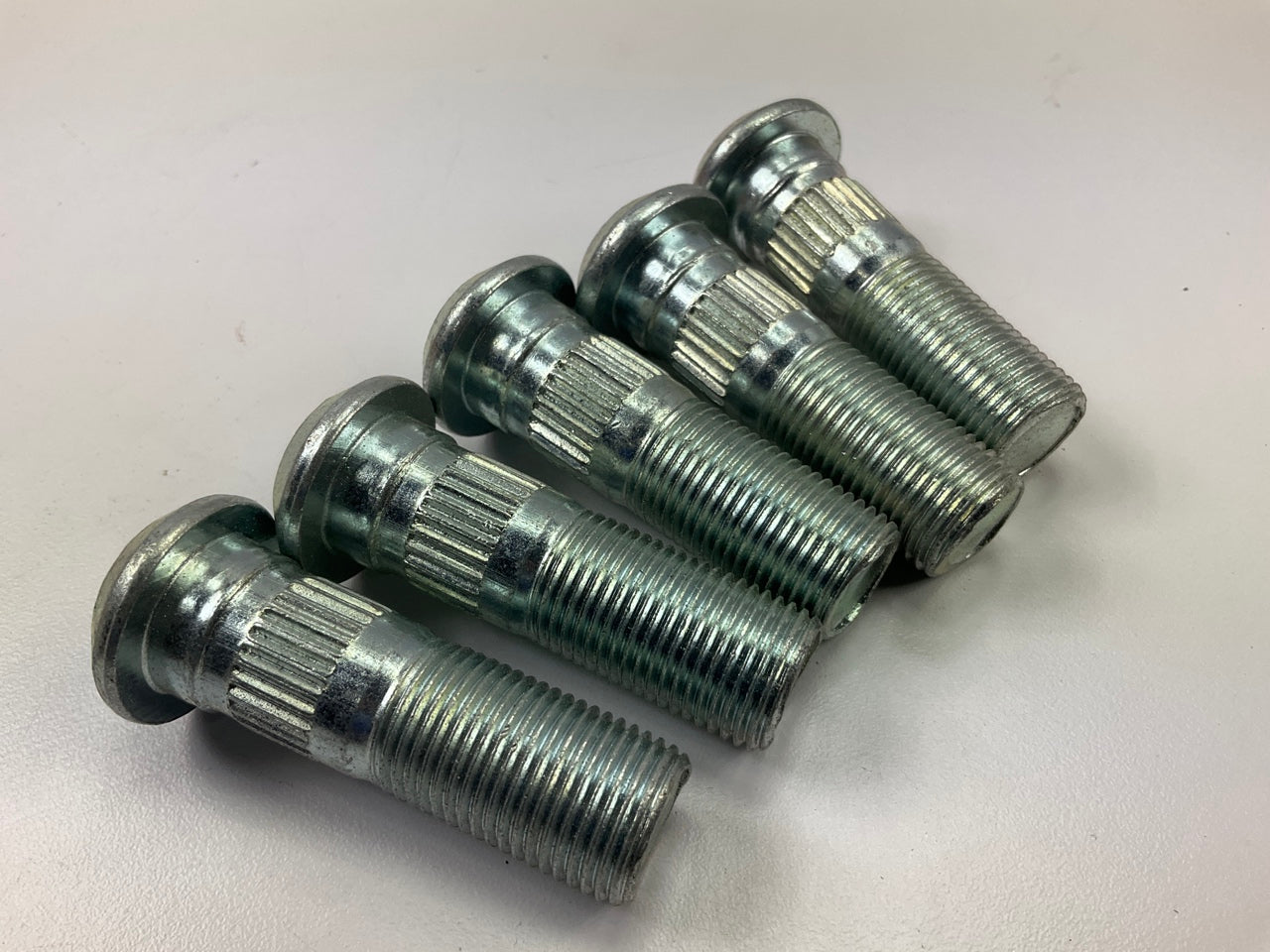 (5) Dorman 610-213 Rear Wheel Lug Stud