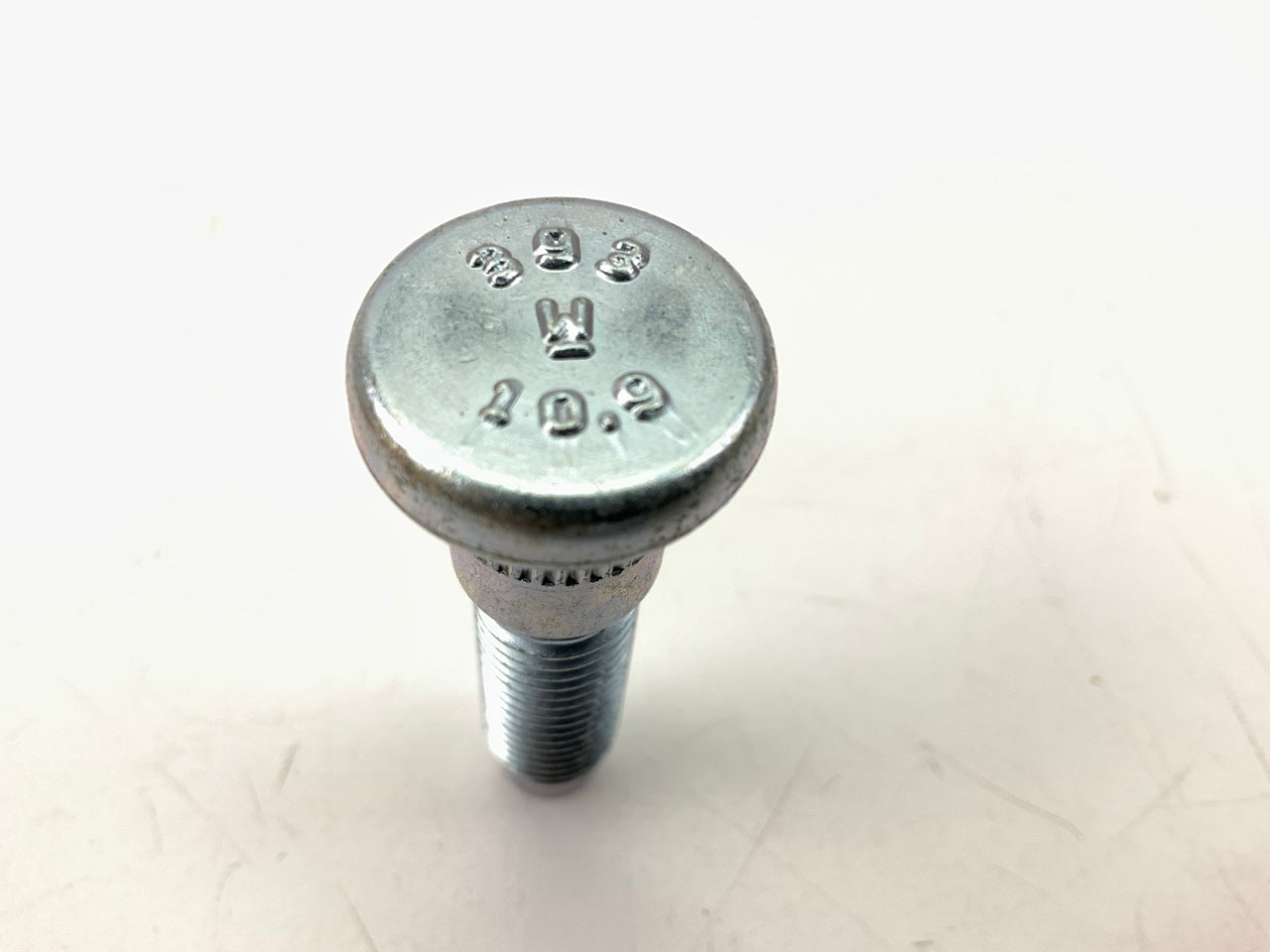 (7) Dorman 610-393 Wheel Lug Studs