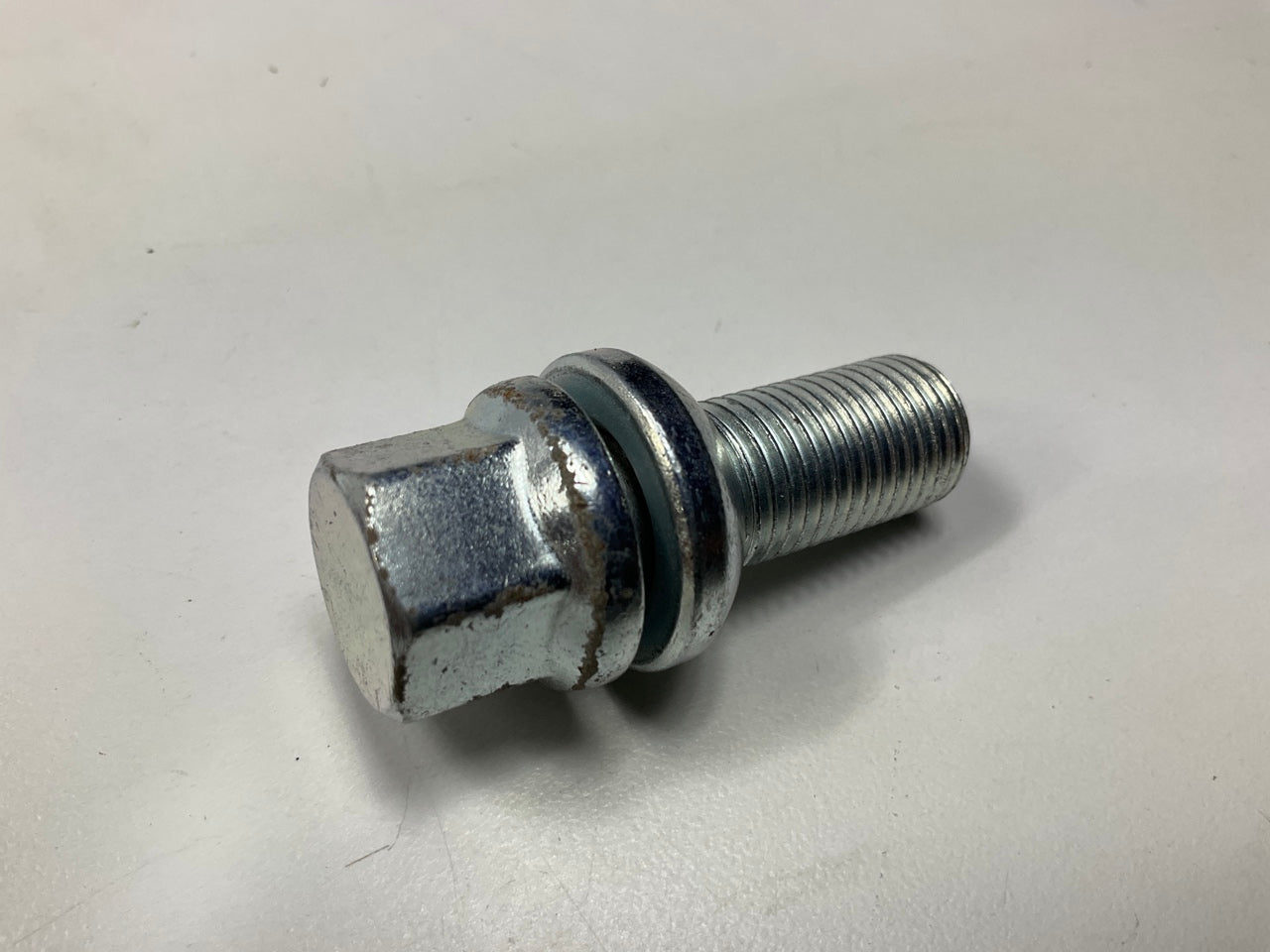 Dorman 610-467 Wheel Lug Bolt