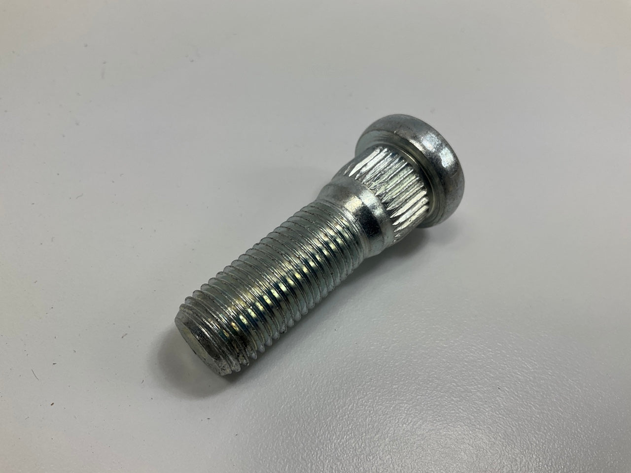(5) Dorman 610-528 Wheel Lug Studs