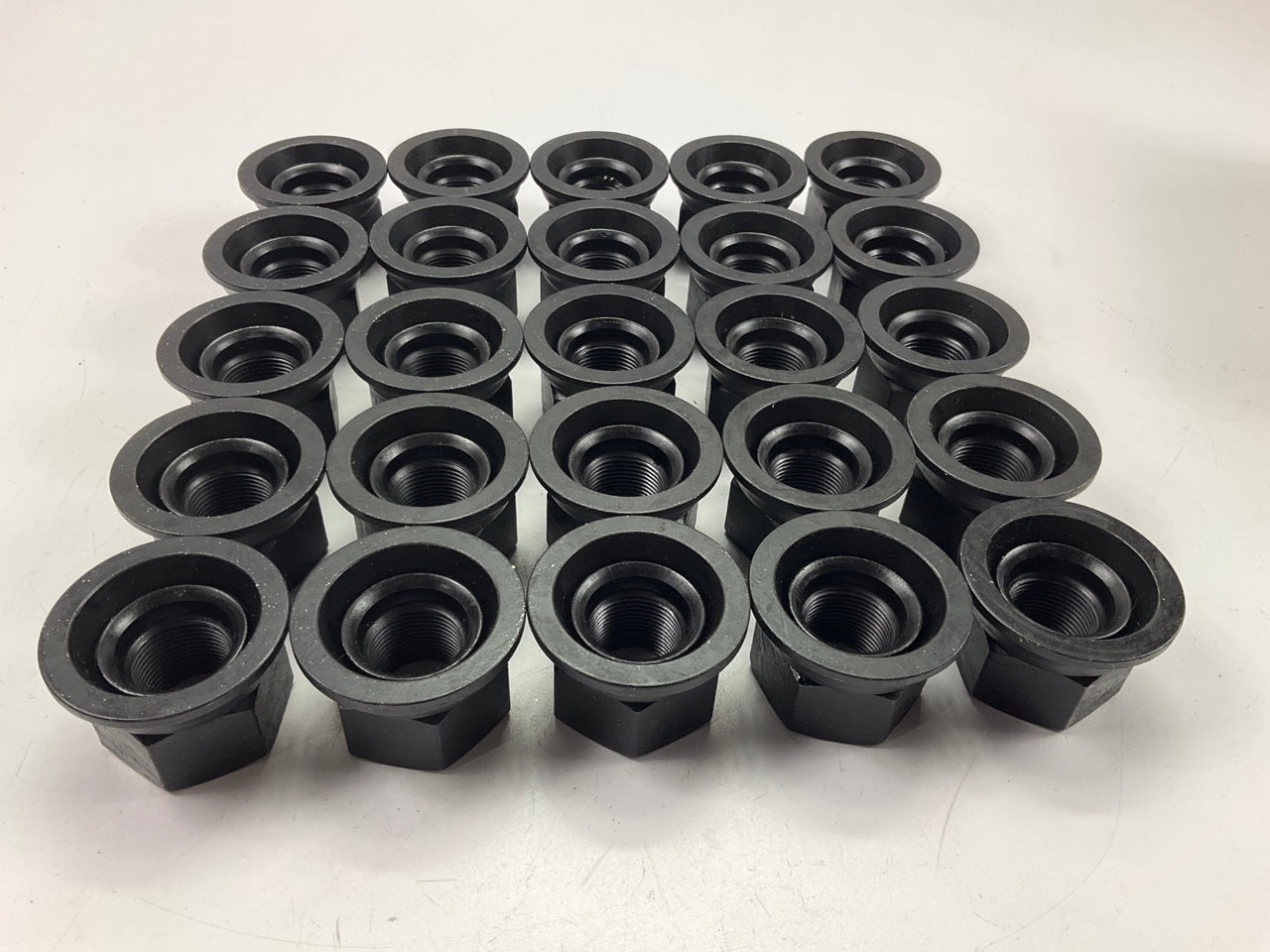 (25) Dorman 611-0043 Wheel Lug Nuts, M22 X 1.5; 38mm Hex X 1.3'' Long