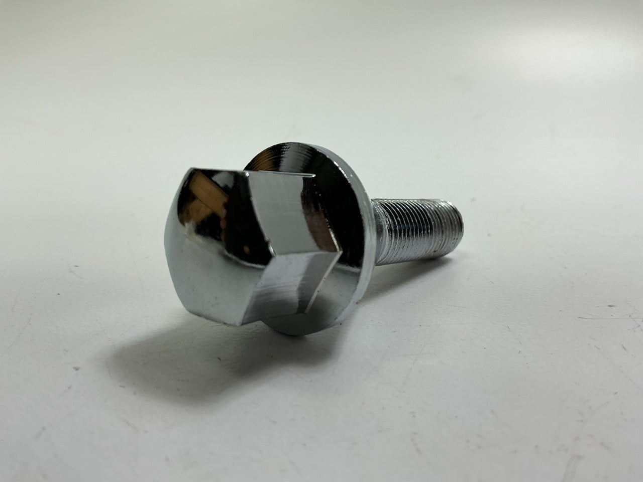 Dorman 611-005 Wheel Lug Bolt M12-1.25