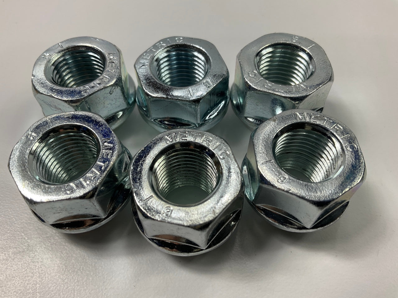 (6) Dorman 611-110 Wheel Lug Nuts