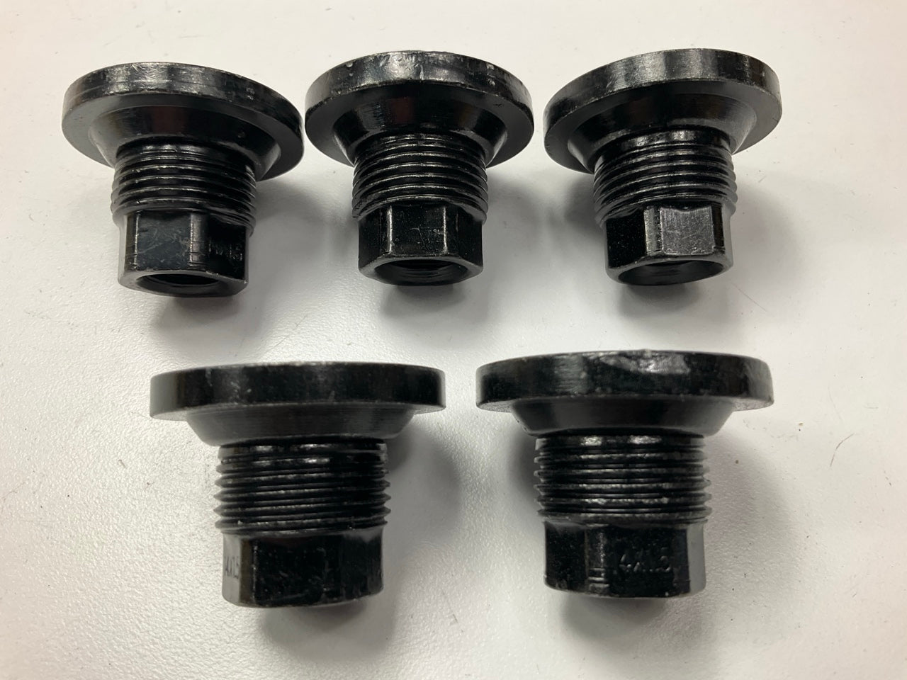 (5) Dorman 611-202 Wheel Lug Nuts