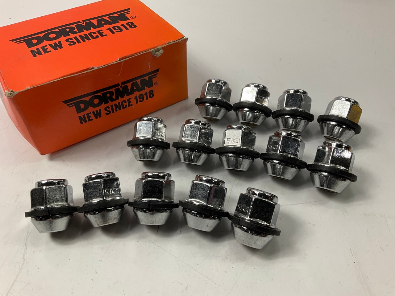 (14) Dorman 611-209 Wheel Lug Nuts