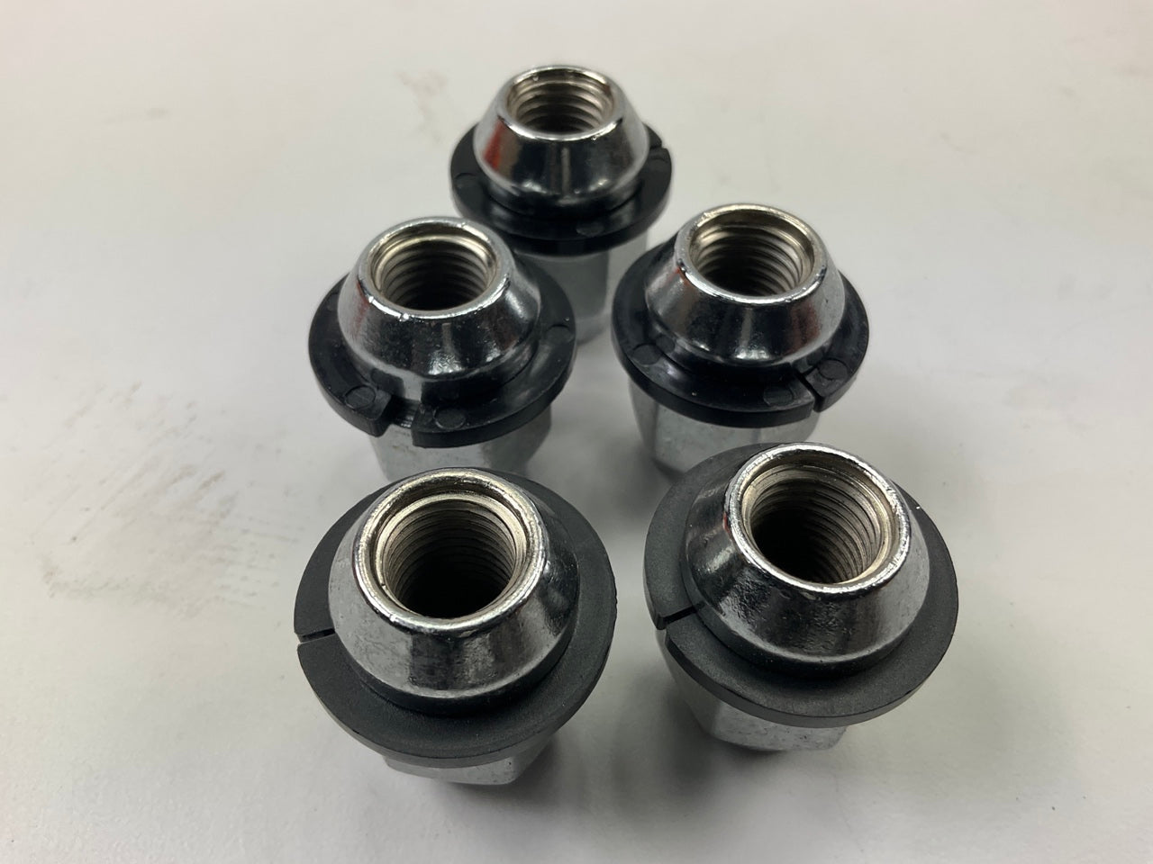 (5) Dorman 611-238 Wheel Lug Nuts