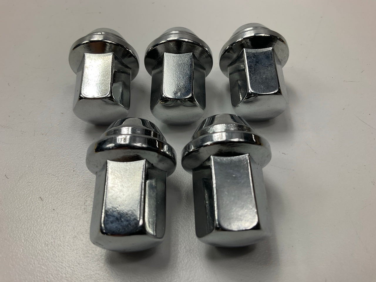 (5) Dorman 611-263 Wheel Lug Nuts