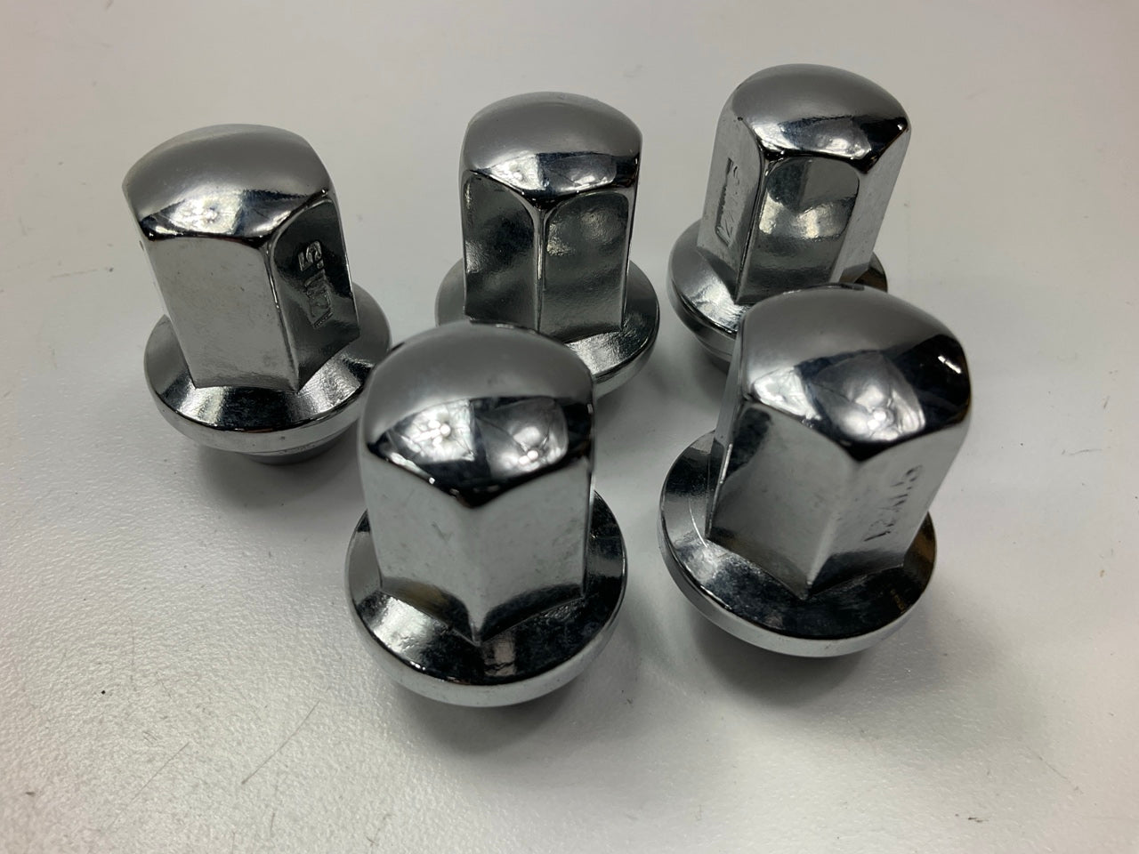 (5) Dorman 611-263 Wheel Lug Nuts