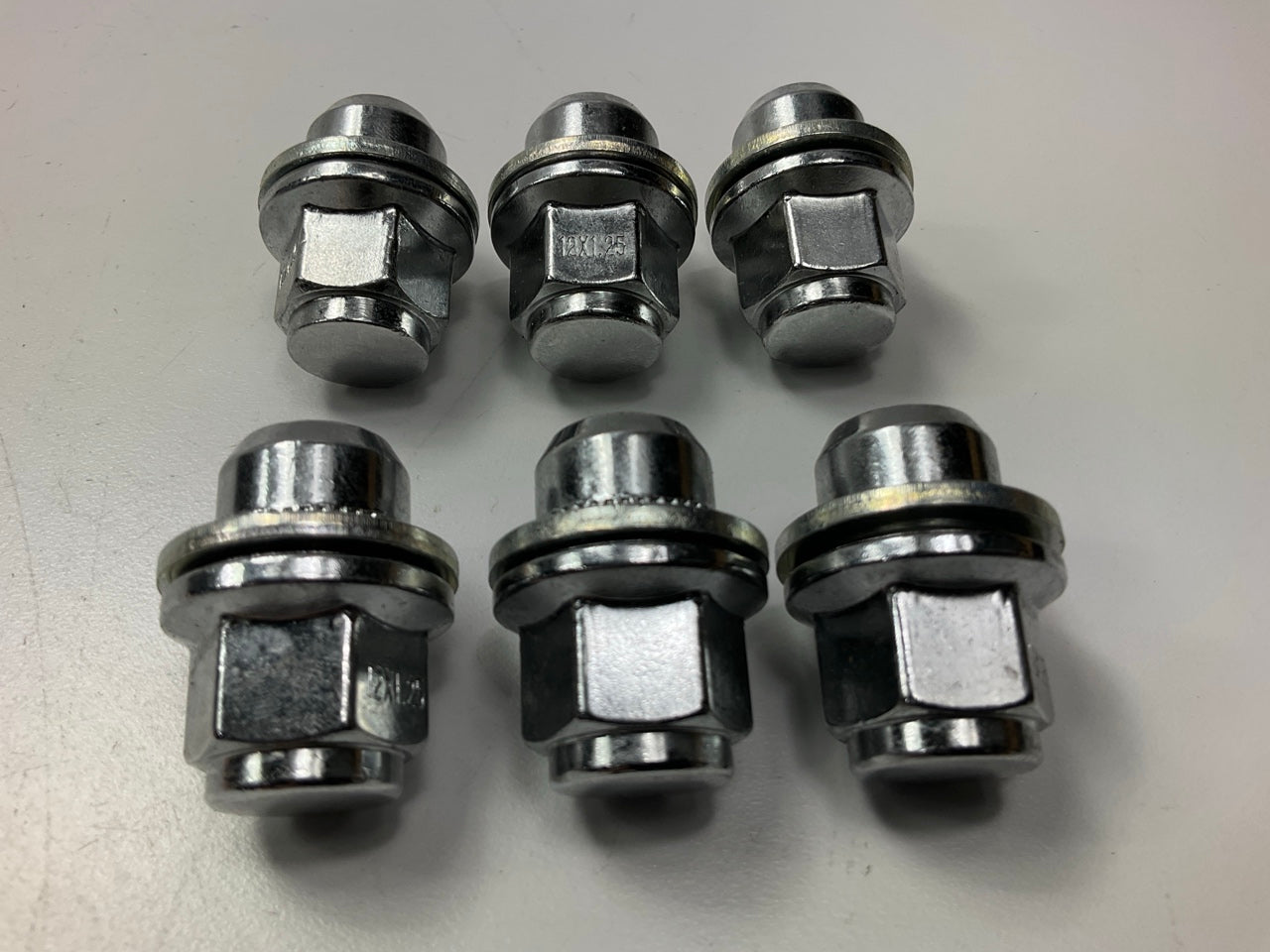 (6) Dorman 611-294 Wheel Lug Nuts