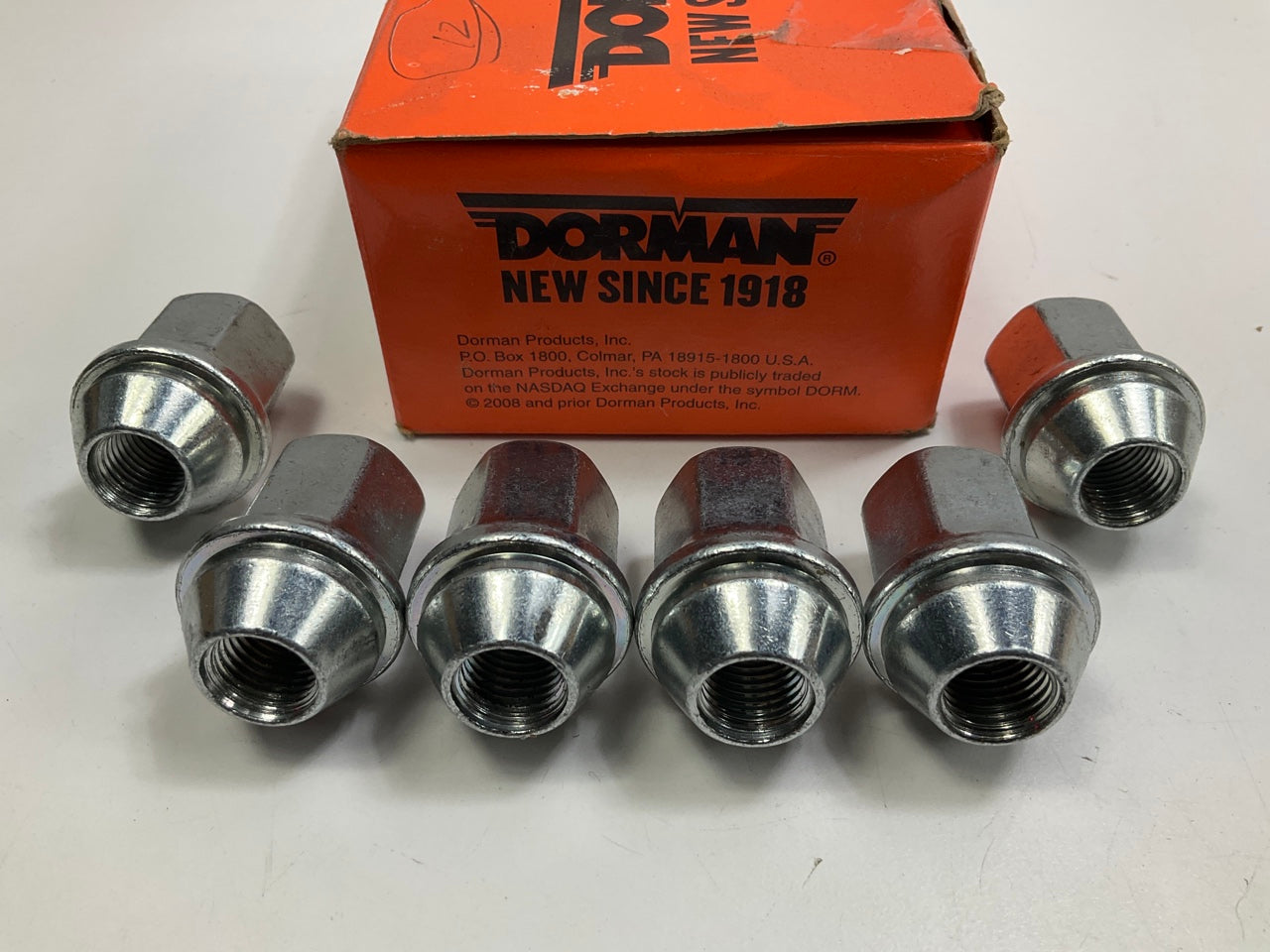 (6) Dorman 611-330 Wheel Lug Nuts