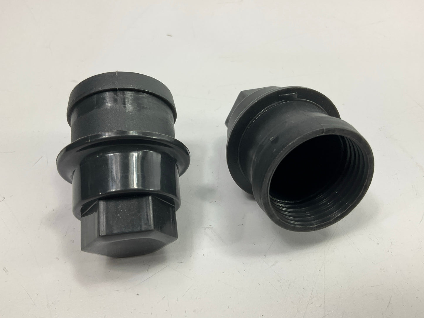 (5) Dorman 611-638 Wheel Lug Nut Cover