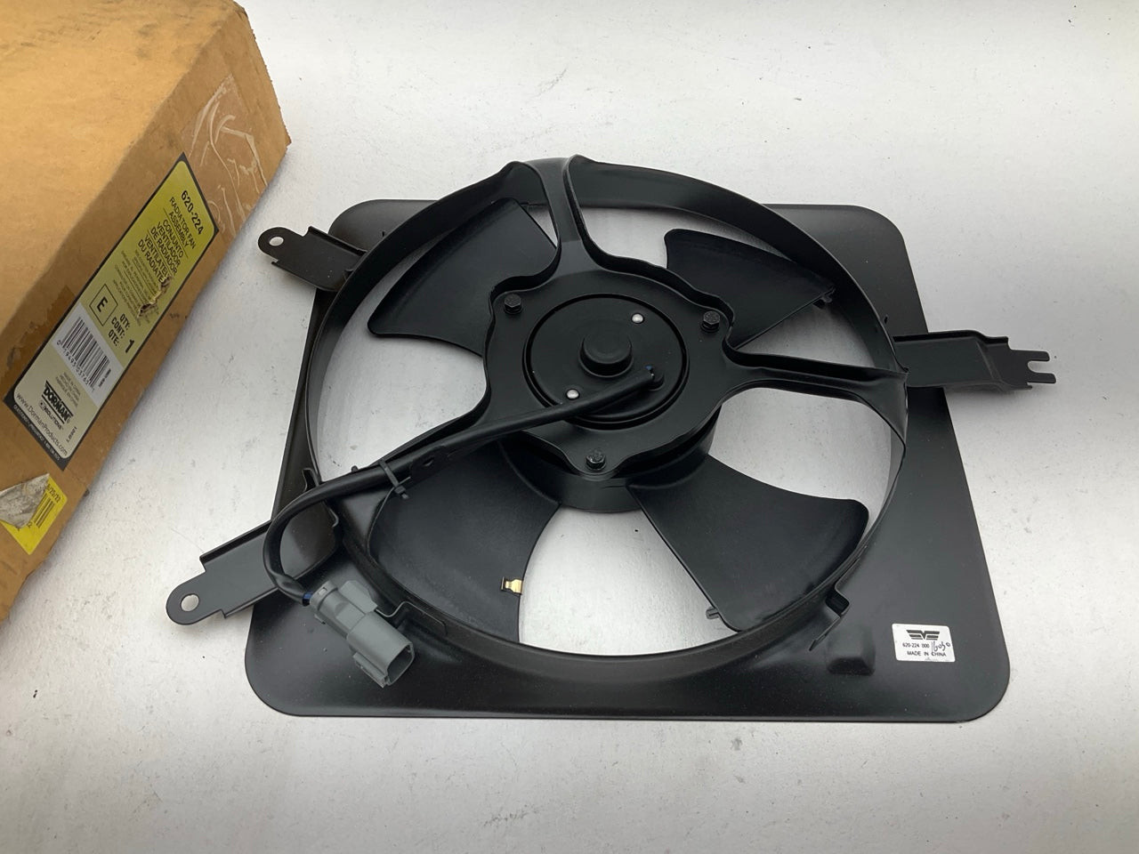 Dorman 620-224  A/C Condenser Fan - 1990-1993 Honda Accord 2.2L, 92-96 Prelude
